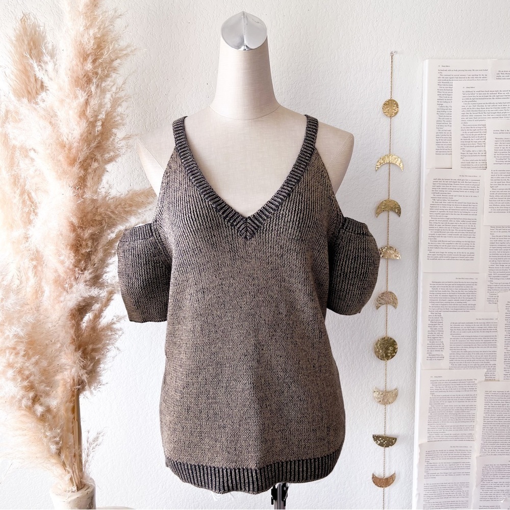 SPLENDID Surrey Marl Cold Shoulder Wool Knit V Neck Top - Picture 5 of 14